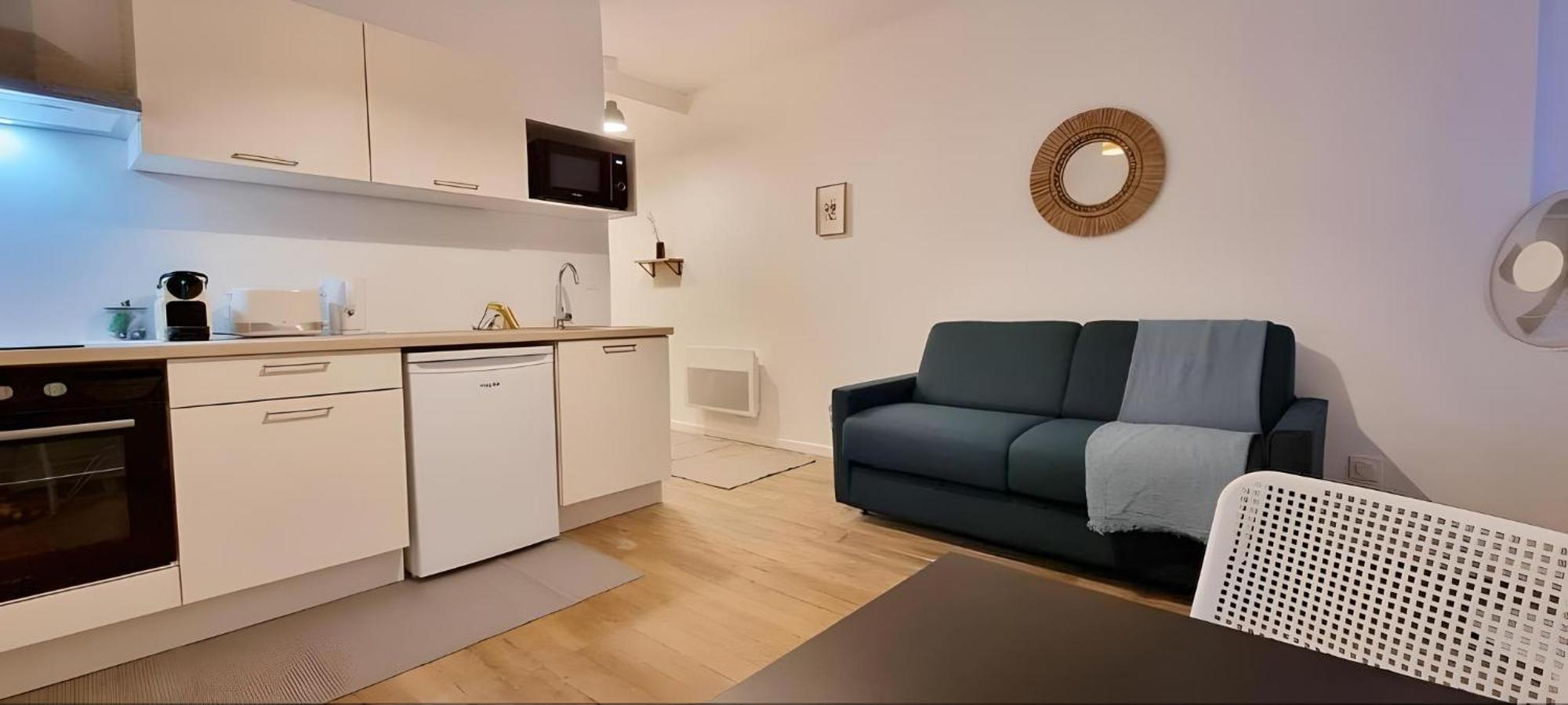 Large Studio Lumineux Et Neuf, Parking Gratuit Châteauroux エクステリア 写真